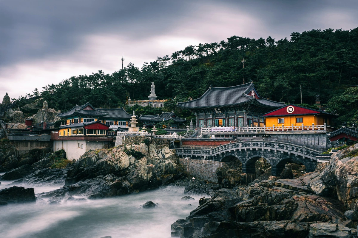 Visit Haedong Yonggungsa Temple in Busan