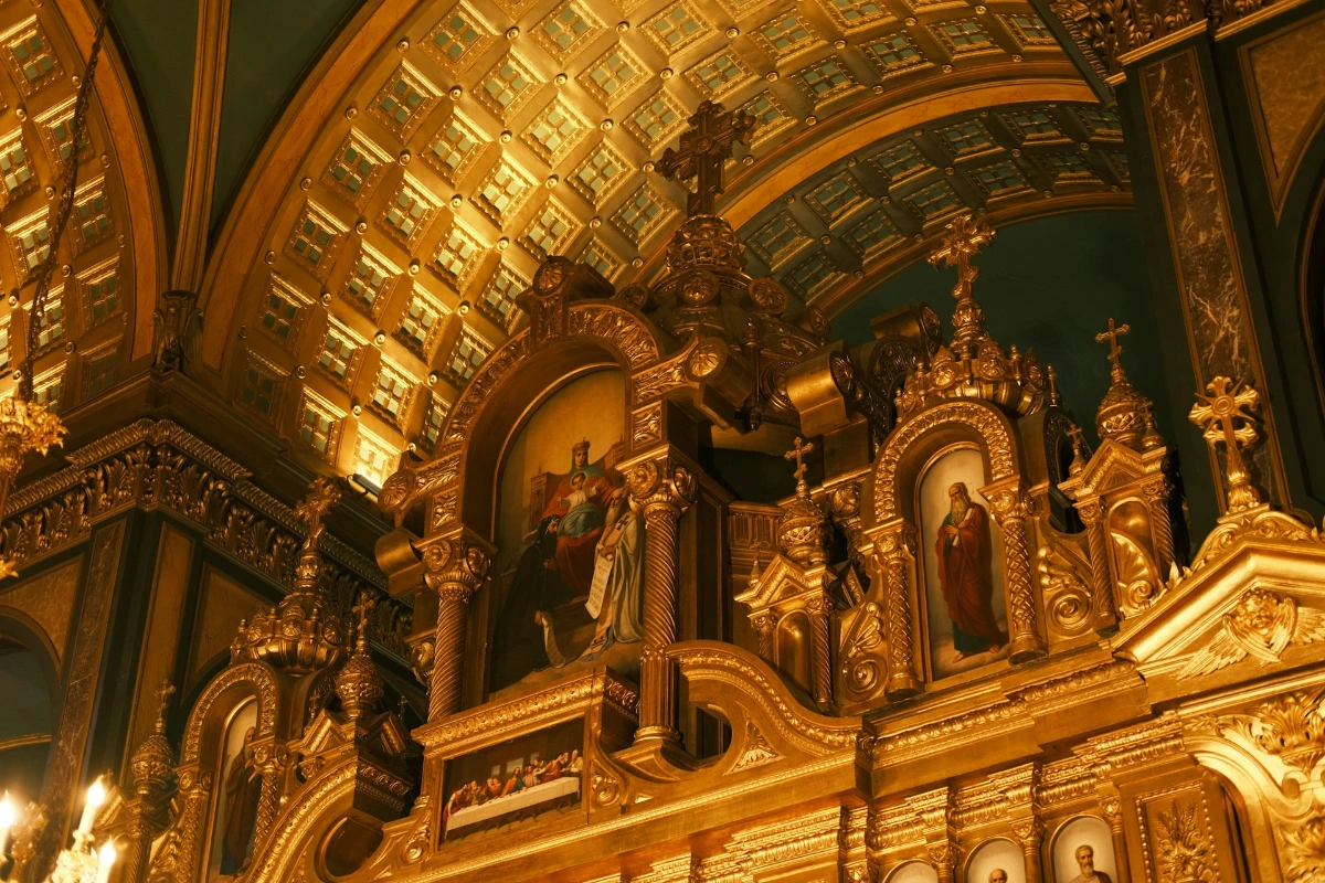 Visit the Basilica di Santo Stefano (Seven Churches) in Bologna