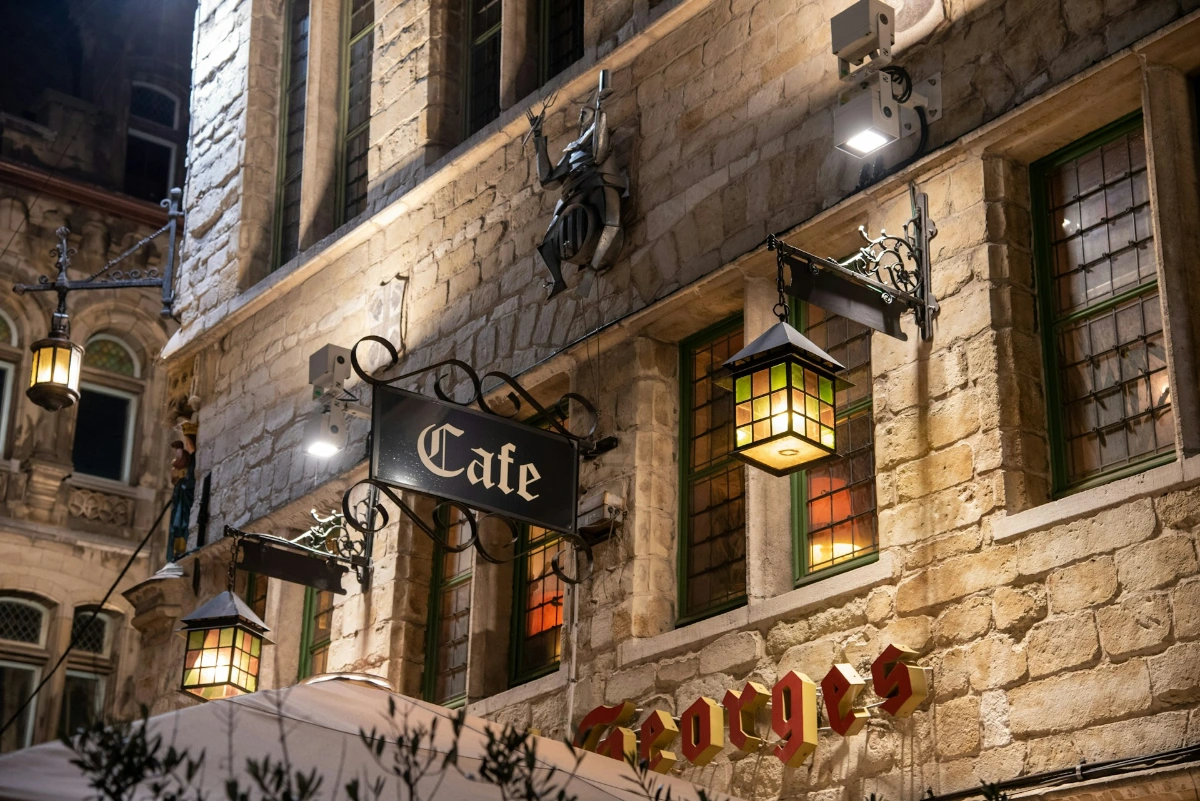 Experience vibrant cafés, craft beer & local culture in Prague