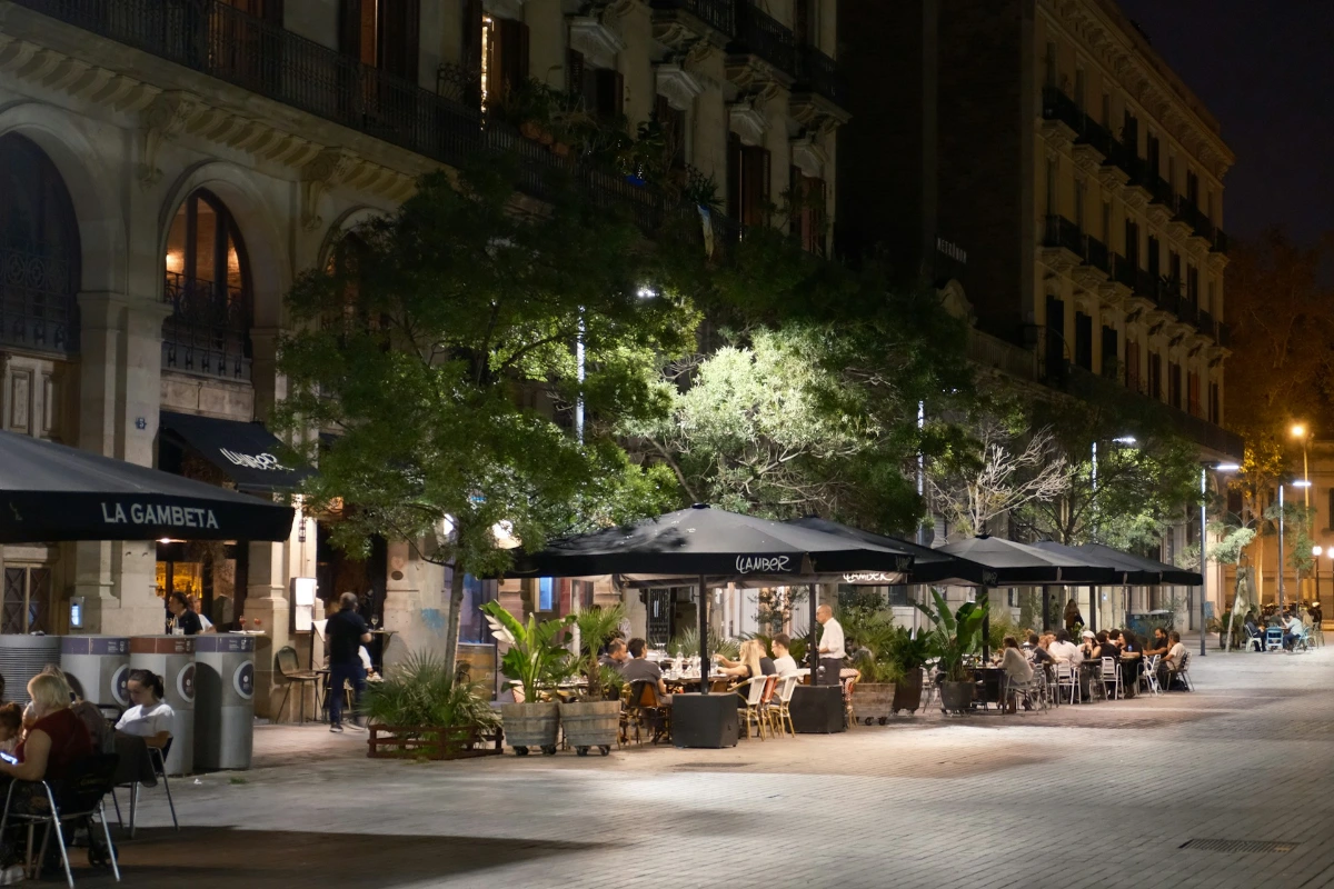 Experience tapas, wine and creative neighbourhoods in Barcelona