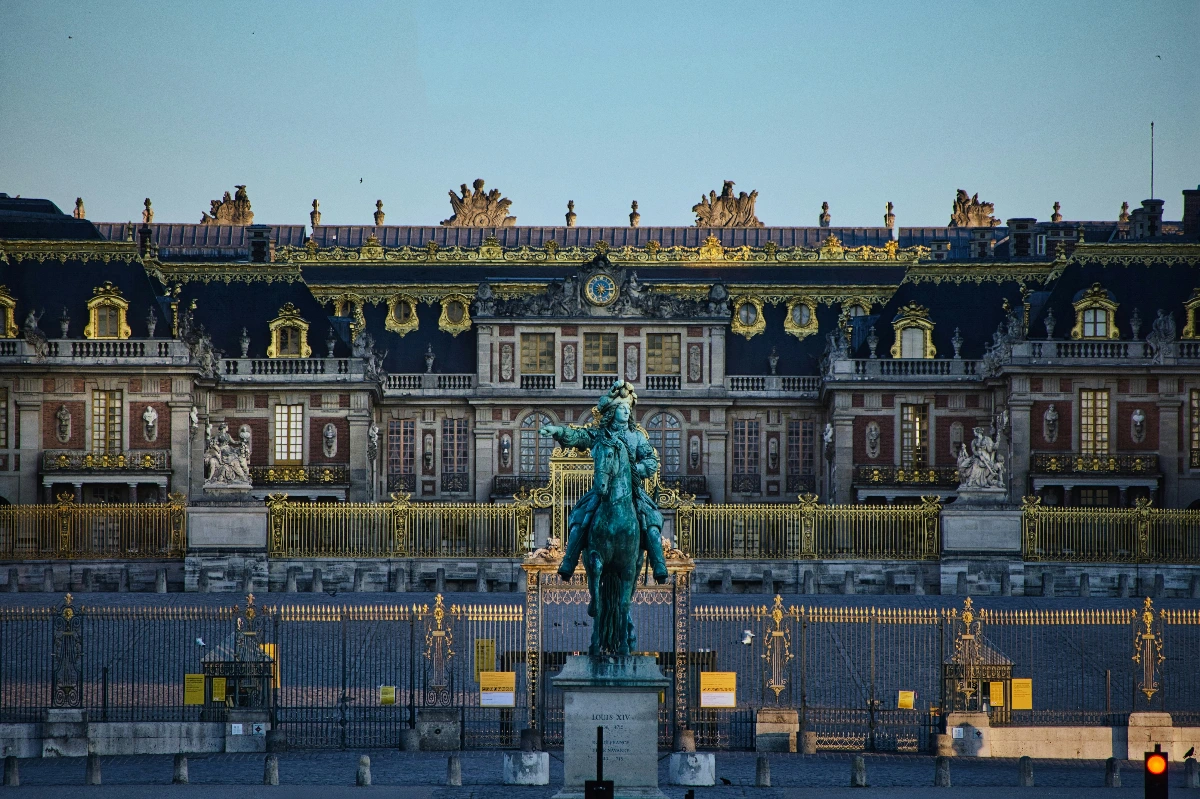 Tour the Palace of Versailles in Paris