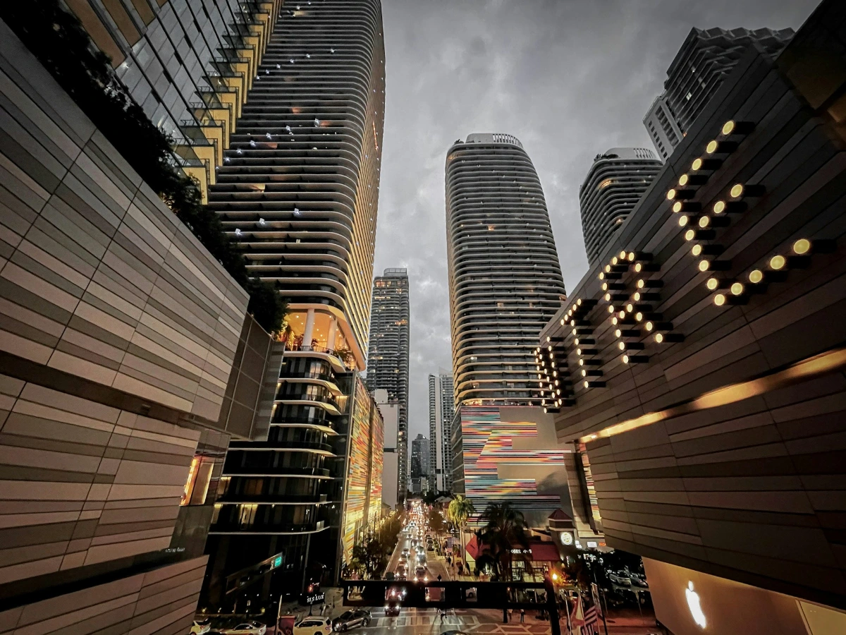 Discover Brickell and Downtown: design, dining and nightlife in Miami