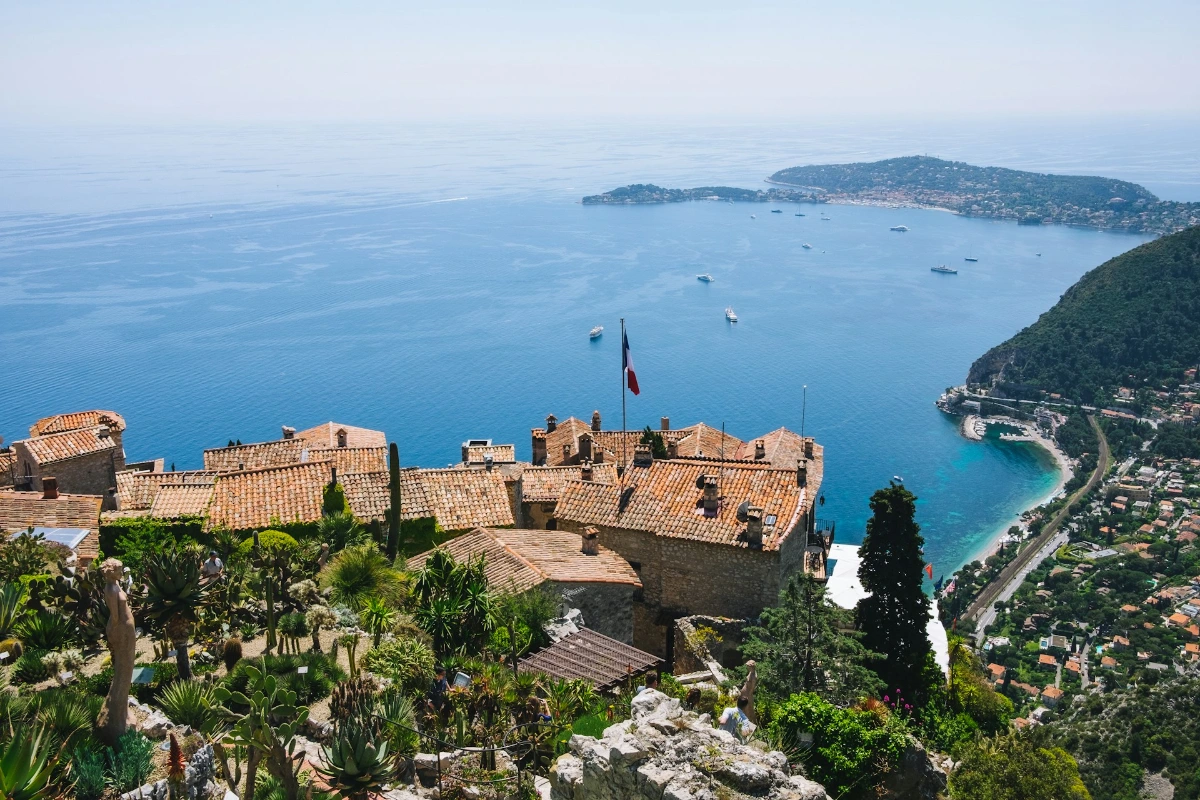 Take a day trip to Èze or Monaco in Nice
