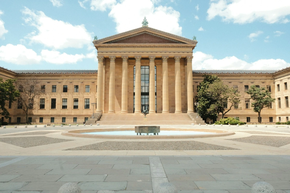Explore Benjamin Franklin Parkway and the Philadelphia Museum of Art in Philadelphia