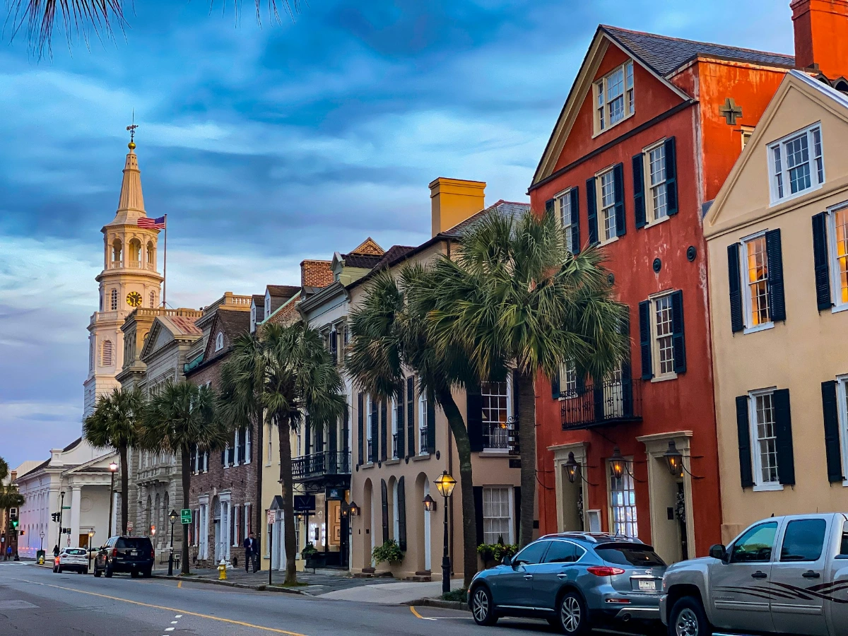 Stroll the Battery and White Point Garden in Charleston