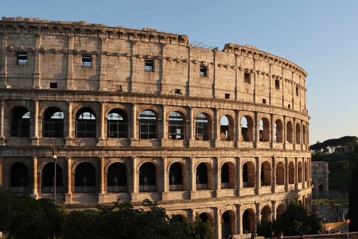 Visit the Colosseum & Roman Forum in Rome