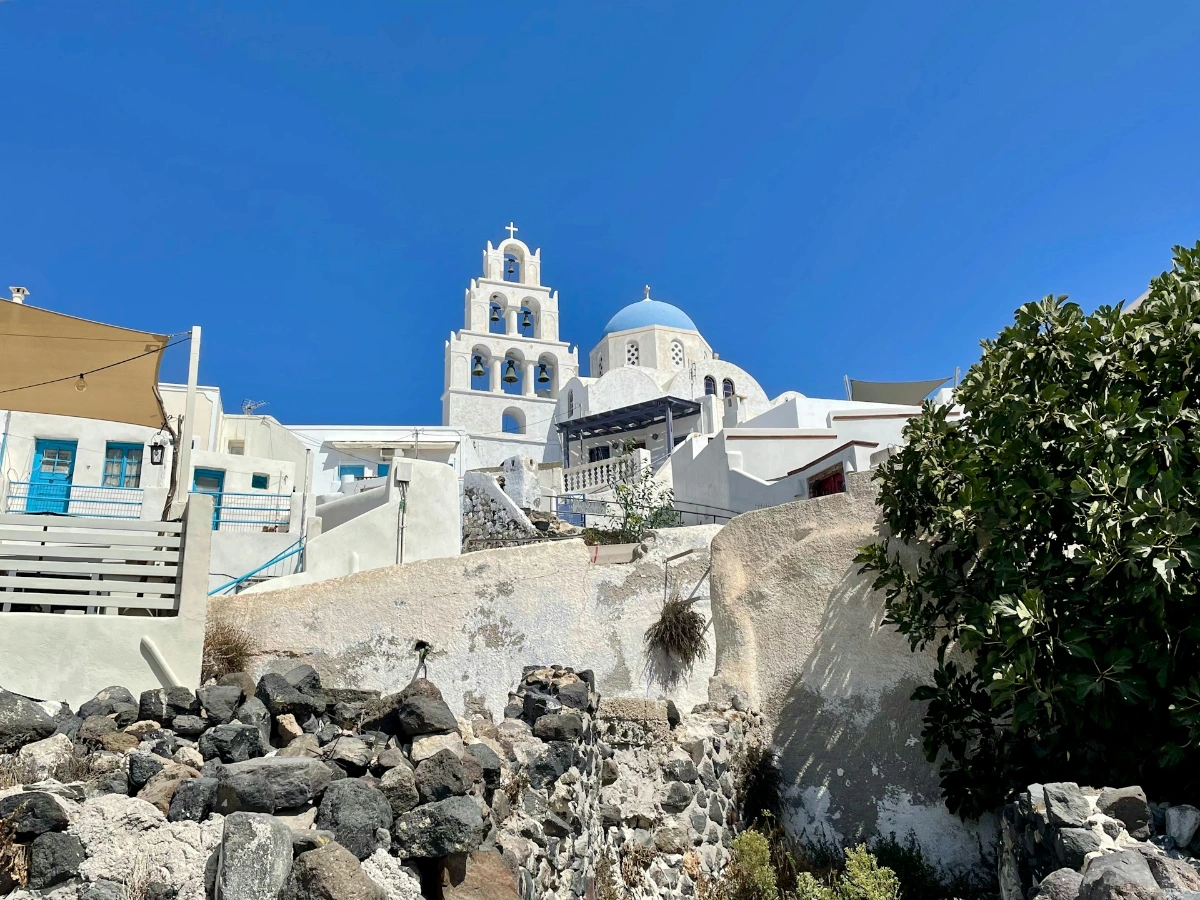Wander the Venetian Streets of Pyrgos Kallistis in Santorini
