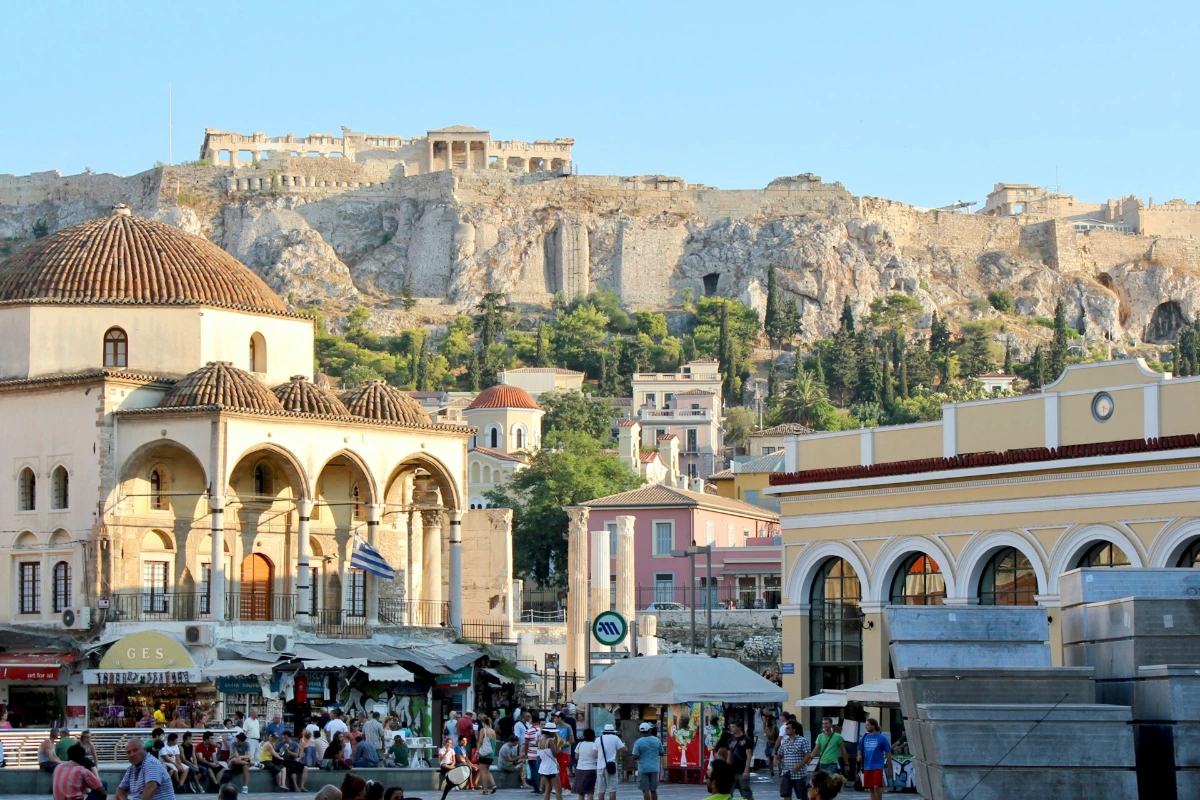 Discover vibrant neighbourhoods & nightlife in Athens