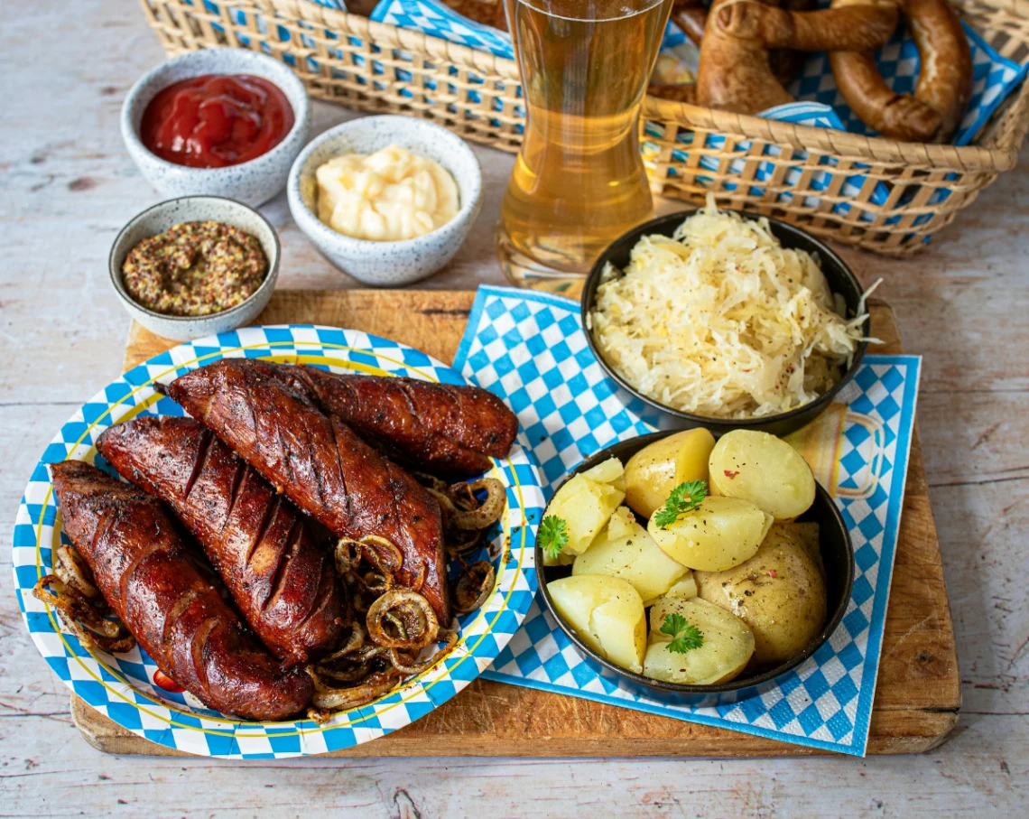 Explore the Bohemian Quarter of Skadarlija in Belgrade