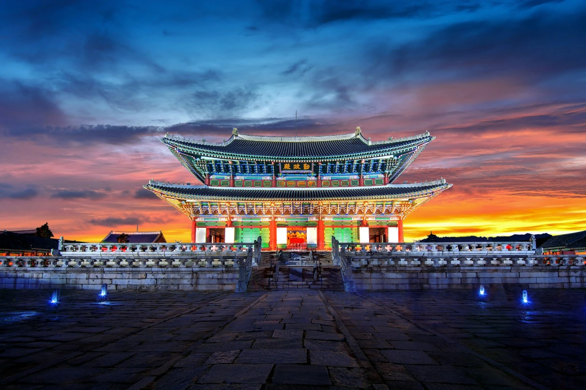 Gyeongbokgung Palace & Hanbok Experience in Seoul