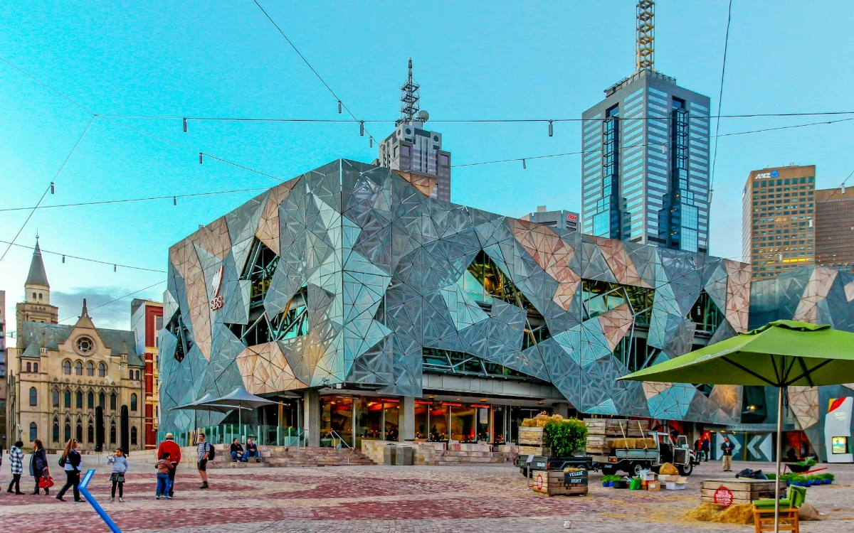 Koorie Heritage Trust and Birrarung Wilam Walk in Melbourne