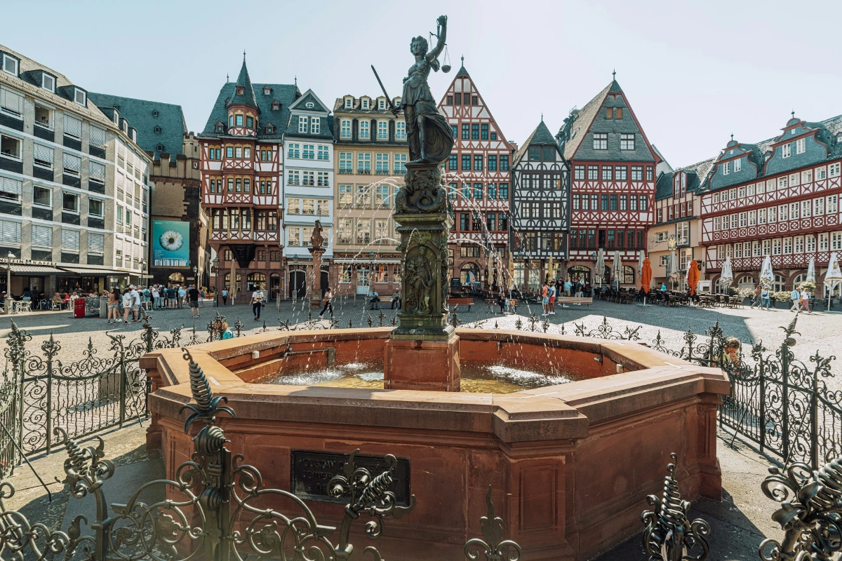 Explore the Historic Römerberg Square in Frankfurt
